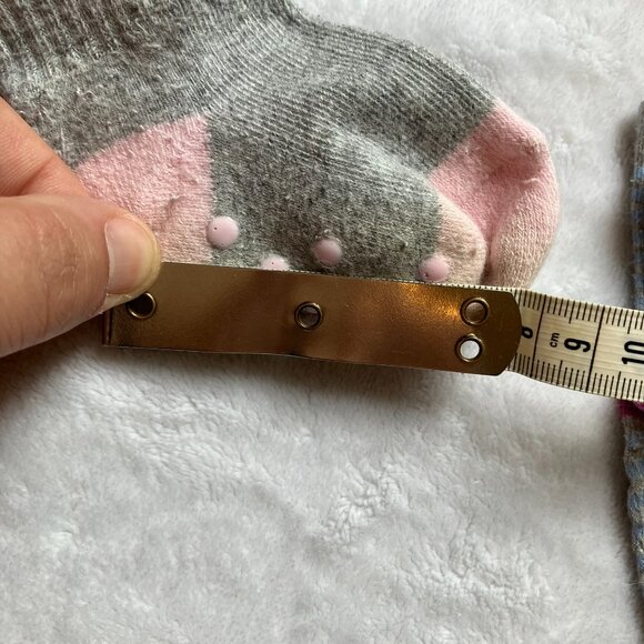 Free w/ Purchase | Baby 6-12M Non-Slip Grip Socks Bundle | 7-8cm | Mixed Colours - Picture 7 of 7